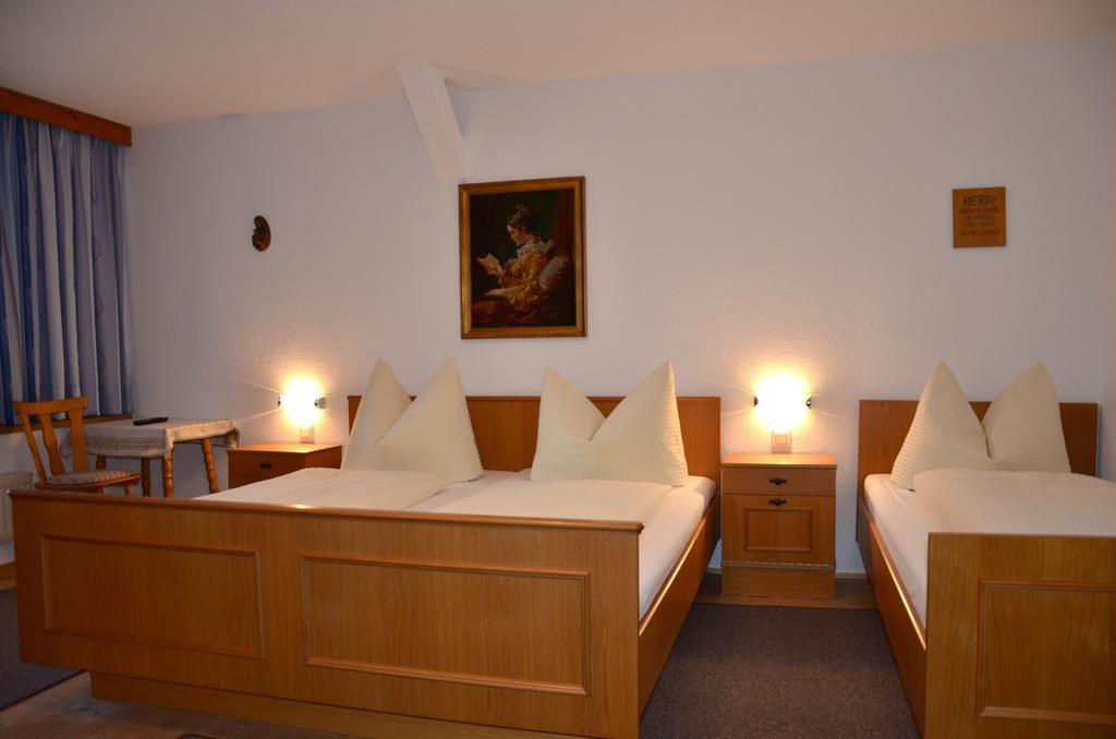 Christl'S Hof Bed & Breakfast Haiming Room photo